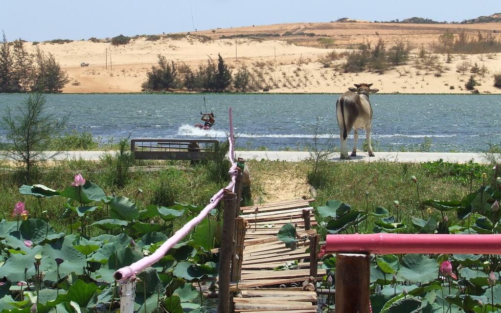 Source Kiteboarding/Lodge Phan Thiet Exterior foto